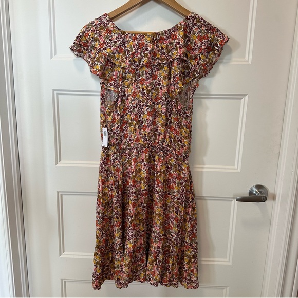 NWT Old Navy Waist-Defined Flutter-Sleeve Floral Mini Dress with Pockets - Picture 4 of 12